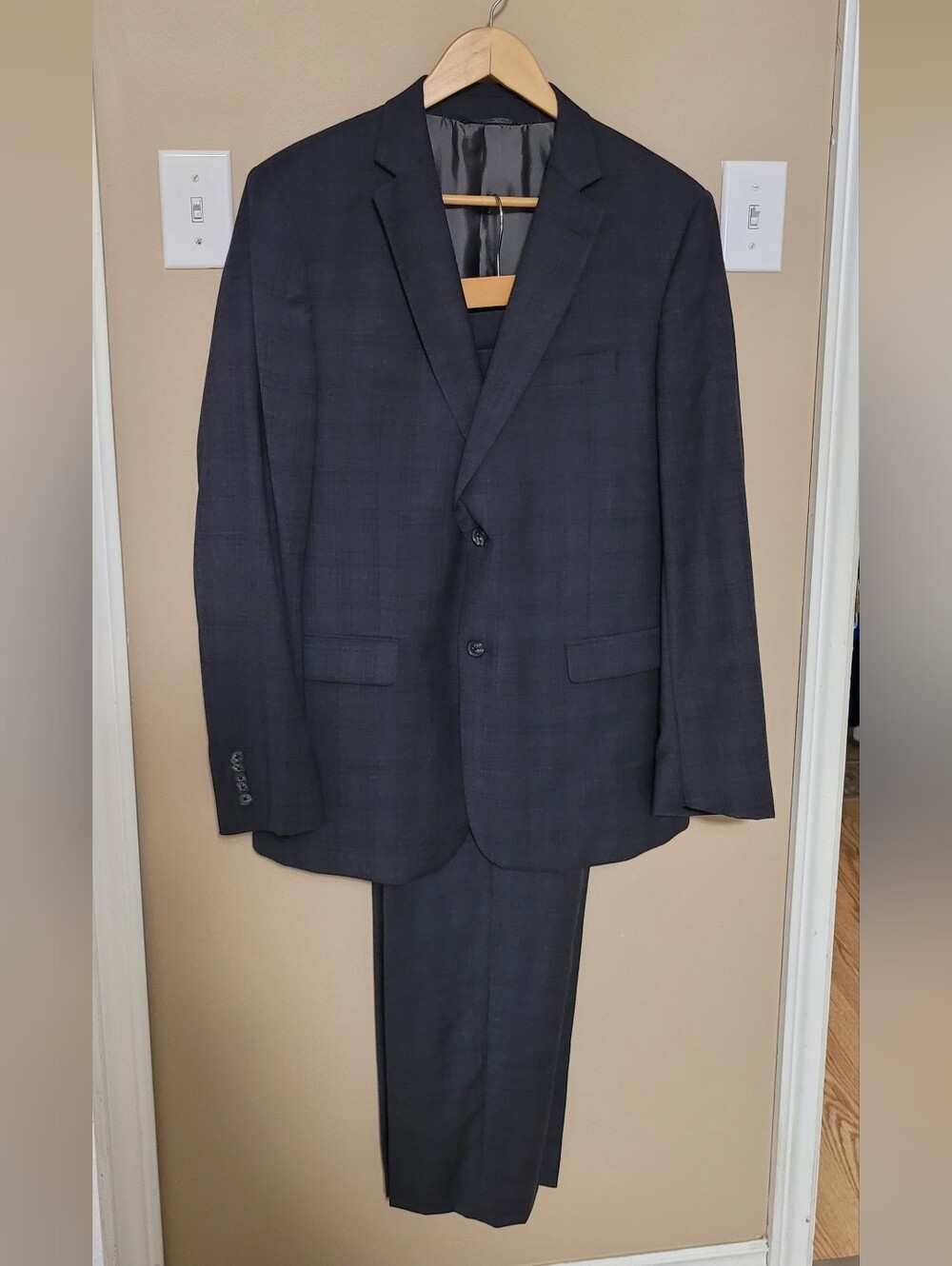 100% Wool Classic Plaid Two-Piece Suit